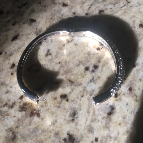 NWOT Silver tone and Rhinestone Bangle - Picture 2 of 2
